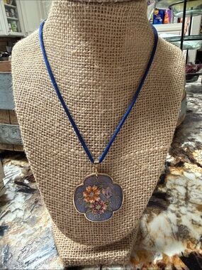 Vintage Floral Cloisonné Pendant Necklace in Blue with Multicolor Flowers